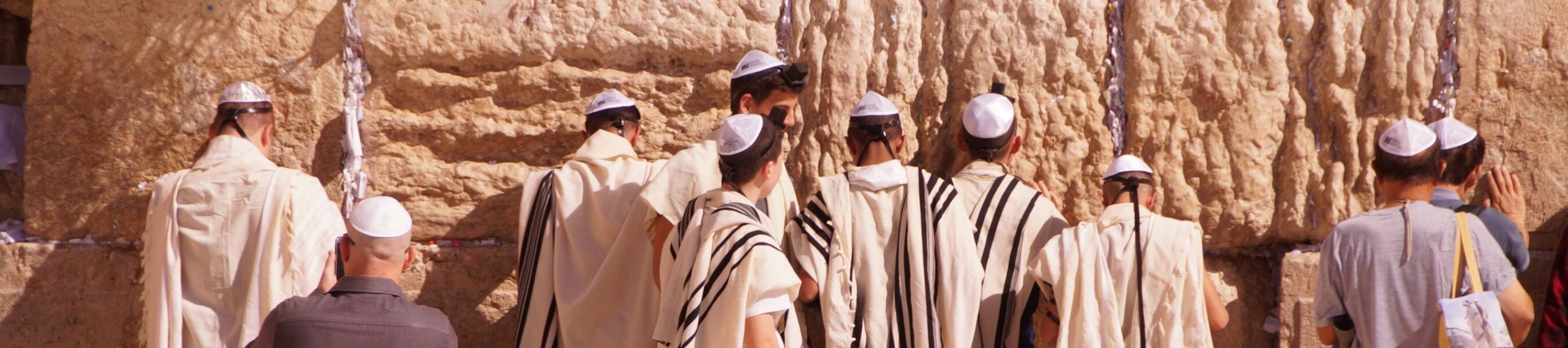 Sabbat vieren bij de Klaagmuur in Jeruzalem